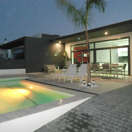 Casa Mariona بيت للعطل *